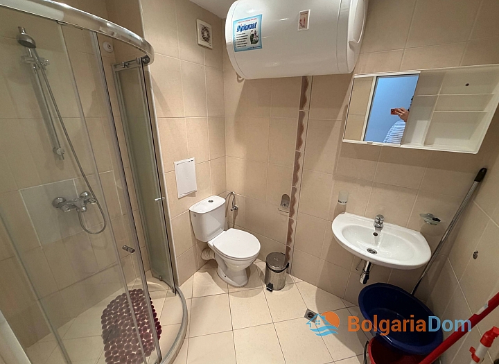 Wohnung in einem großen Komplex in erster Reihe. Foto 10