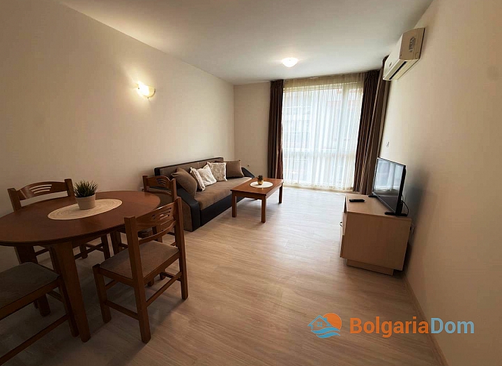 Prostorný třípokojový apartmán v komplexu na Slunečném pobřeží. Foto 11