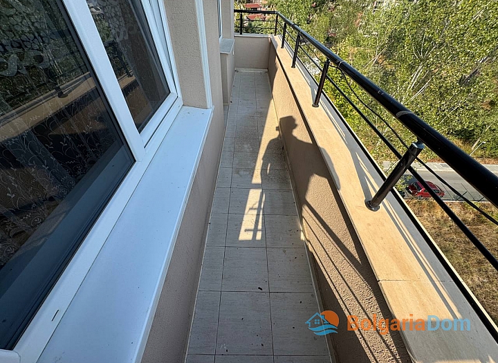 Prostorný apartmán s výhledem na bazén ve skvělém komplexu. Foto 20 Prostorný apartmán s výhledem na bazén ve skvělém komplexu. Foto 20