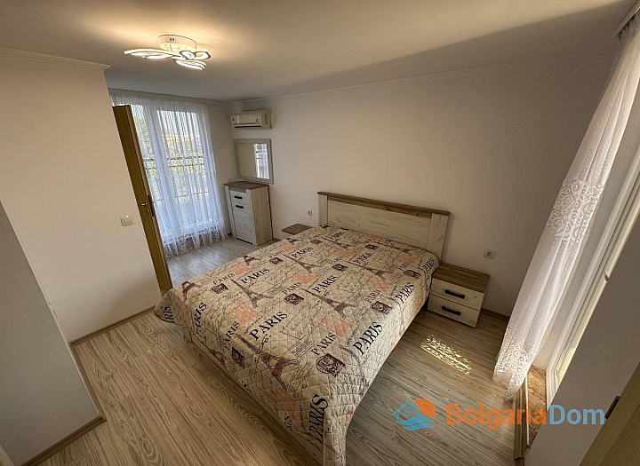 Prostorný apartmán s výhledem na bazén ve skvělém komplexu. Foto 22 Prostorný apartmán s výhledem na bazén ve skvělém komplexu. Foto 22