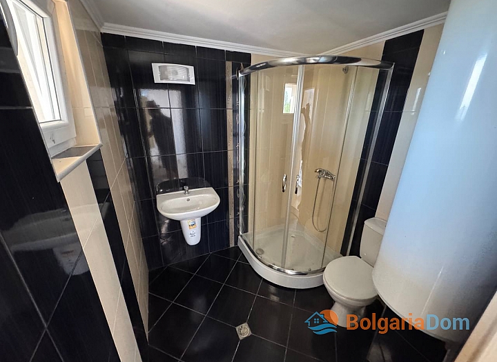 Prostorný apartmán s výhledem na bazén ve skvělém komplexu. Foto 33 Prostorný apartmán s výhledem na bazén ve skvělém komplexu. Foto 33