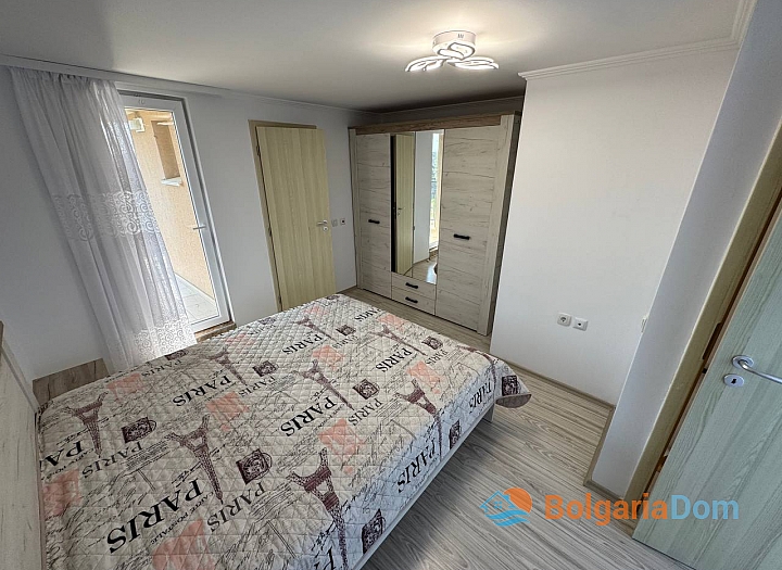 Prostorný apartmán s výhledem na bazén ve skvělém komplexu. Foto 23 Prostorný apartmán s výhledem na bazén ve skvělém komplexu. Foto 23