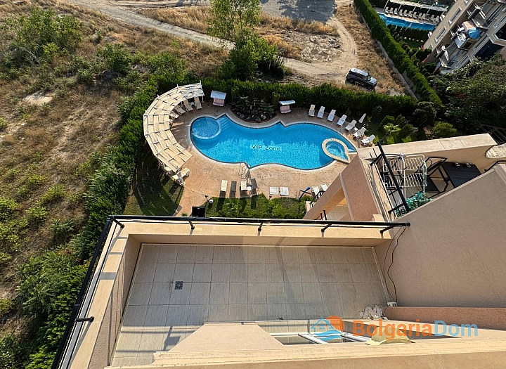 Prostorný apartmán s výhledem na bazén ve skvělém komplexu. Foto 27 Prostorný apartmán s výhledem na bazén ve skvělém komplexu. Foto 27