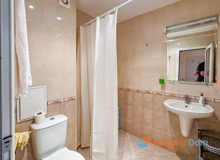 Prostorný apartmán 100 metrů od pláže. Foto 11