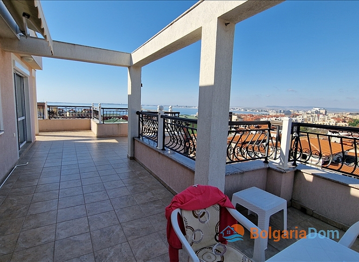 Schöne Wohnung mit Meerblick und großer Terrasse. Foto 5