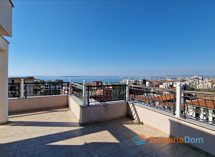 Schöne Wohnung mit Meerblick und großer Terrasse. Foto 9