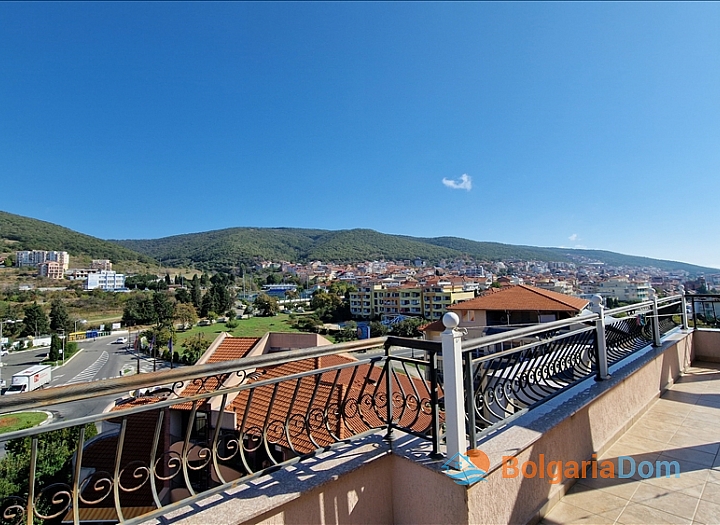 Schöne Wohnung mit Meerblick und großer Terrasse. Foto 17