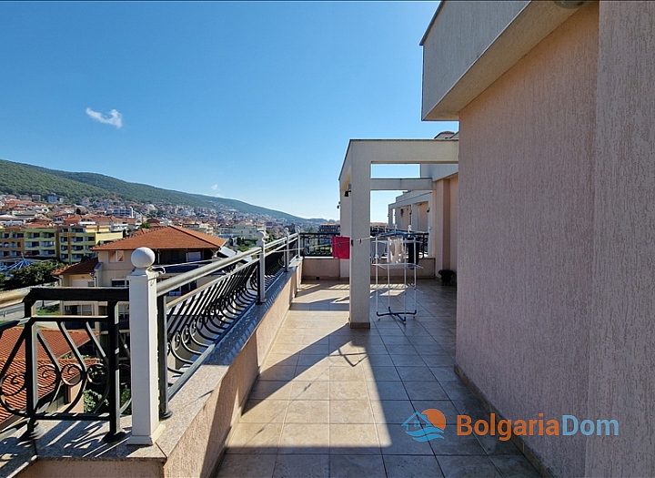 Schöne Wohnung mit Meerblick und großer Terrasse. Foto 14