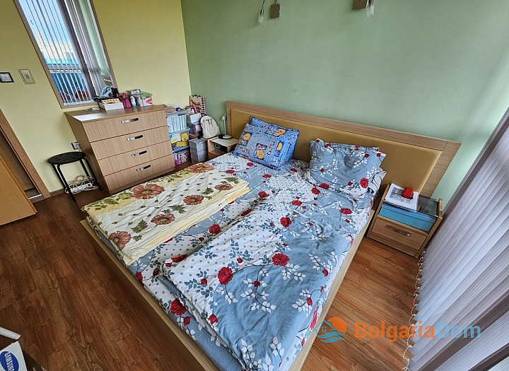 Простора квартира з паркінгом та коморою. Фото 12