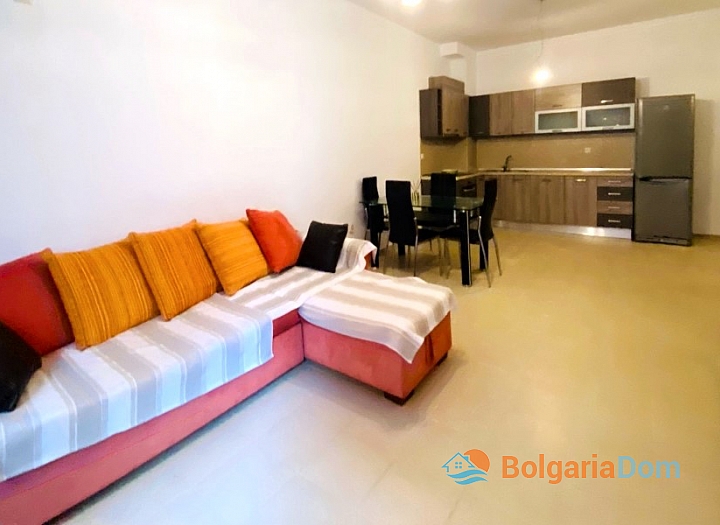 Велика двокімнатна квартира поряд з морем у Поморії. Фото 2 Велика двокімнатна квартира поряд з морем у Поморії. Фото 2