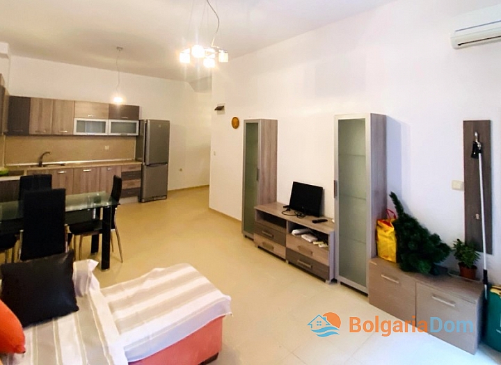 Велика двокімнатна квартира поряд з морем у Поморії. Фото 4 Велика двокімнатна квартира поряд з морем у Поморії. Фото 4