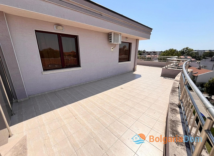 Apartment with a large terrace in an excellent complex. Photo 1