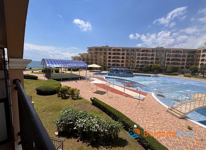 Apartment with sea view and swimming pool on the first line. Photo 7