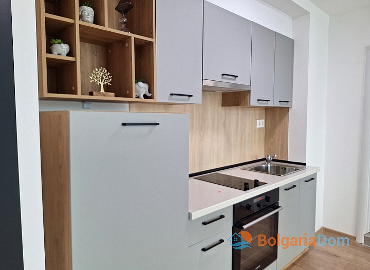 Квартира с отличной локацией в Сарафово. Фото 5