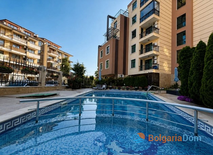 Excellent two-level apartment in a boutique complex. Photo 1 Excellent two-level apartment in a boutique complex. Photo 1