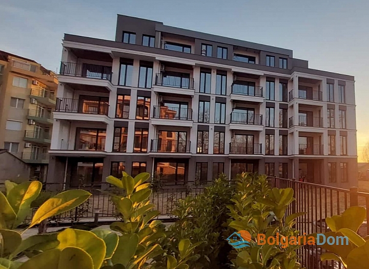 Apartment with a pool view in a premium new complex. Photo 7