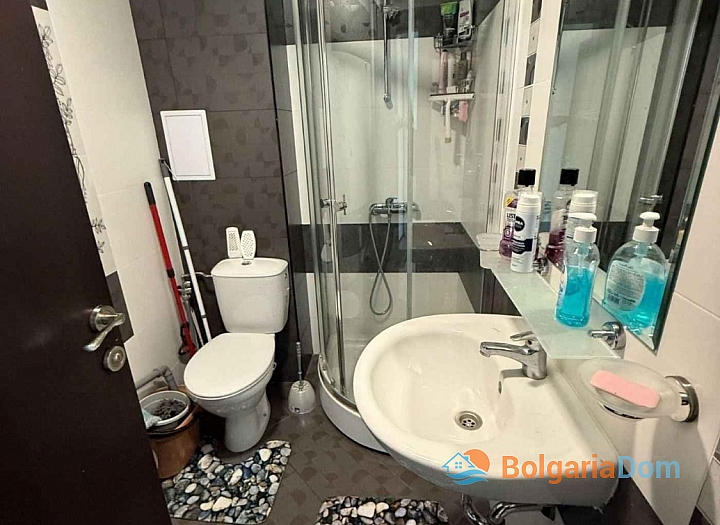 Duży dwupokojowy apartament 400 metrów od morza. Zdjęcie 11 Duży dwupokojowy apartament 400 metrów od morza. Zdjęcie 11