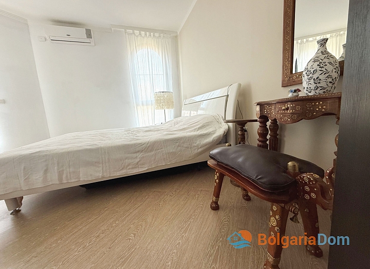 Duży dwupokojowy apartament 400 metrów od morza. Zdjęcie 4 Duży dwupokojowy apartament 400 metrów od morza. Zdjęcie 4