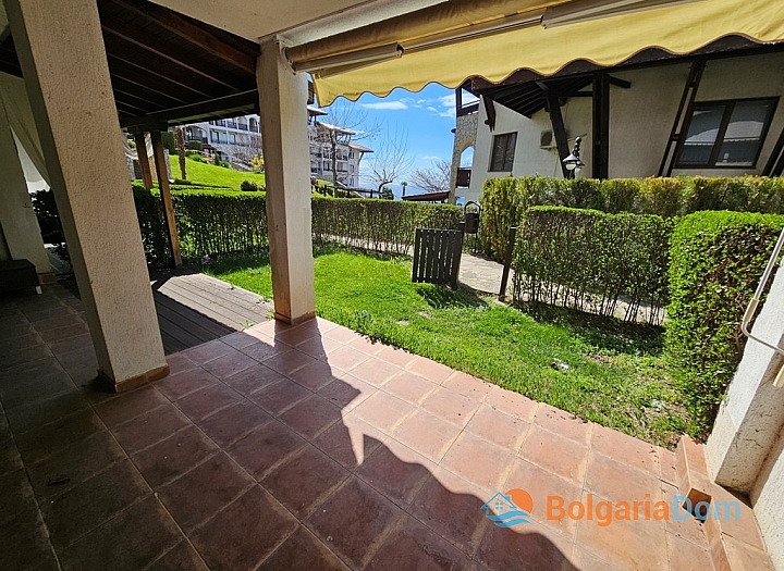 Apartment with sea view and lawn on the first line. Photo 4 Apartment with sea view and lawn on the first line. Photo 4