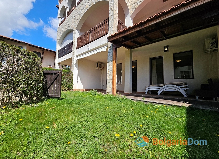 Apartment with sea view and lawn on the first line. Photo 3 Apartment with sea view and lawn on the first line. Photo 3