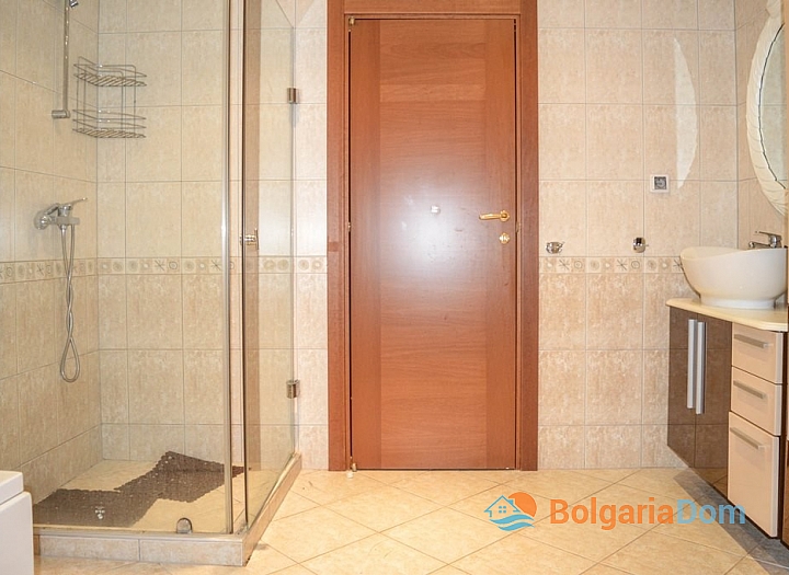 Große Wohnung in einer schönen Anlage in erster Meereslinie. Foto 47