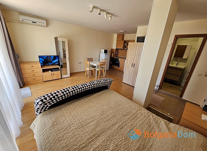 Просторная студия в большом комплексе. Фото 12