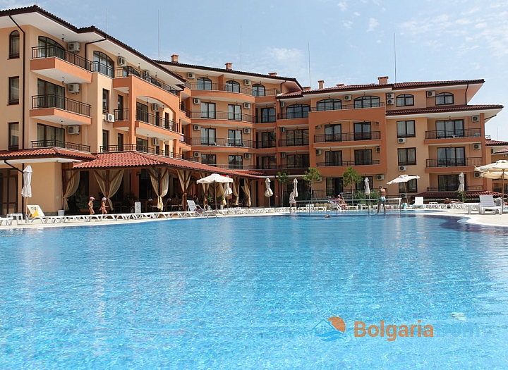 Attraktive Zweizimmerwohnung mit Poolblick im Star Dreams-Komplex. Foto 15