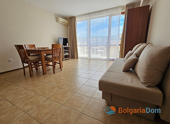 Apartment with a pool view in a residential complex. Photo 2 Apartment with a pool view in a residential complex. Photo 2