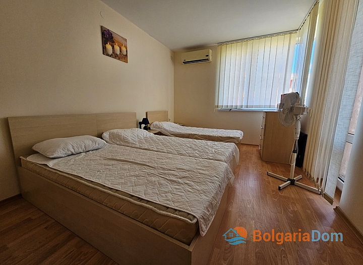 Three-room apartment in a large complex on the coast. Photo 7