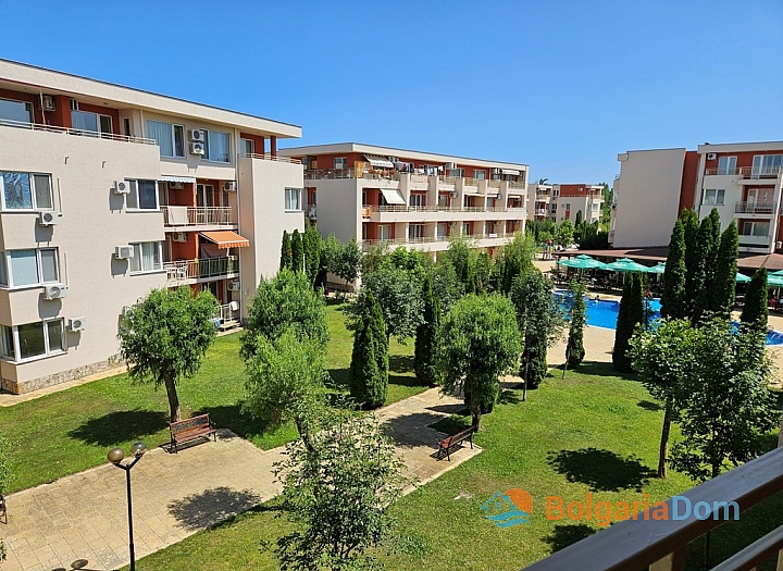 Three-room apartment in a large complex on the coast. Photo 12
