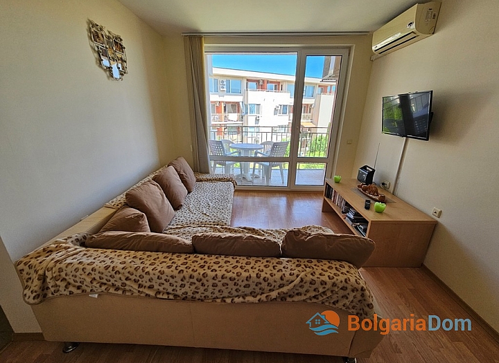 Three-room apartment in a large complex on the coast. Photo 16