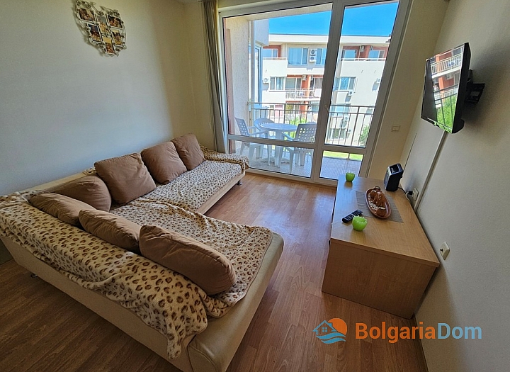 Three-room apartment in a large complex on the coast. Photo 17