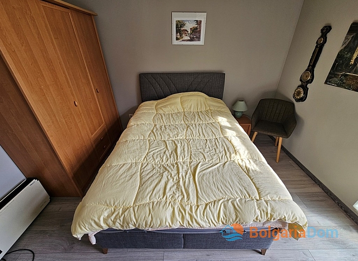 Three-room furnished apartment in the Sun City 1 complex. Photo 12