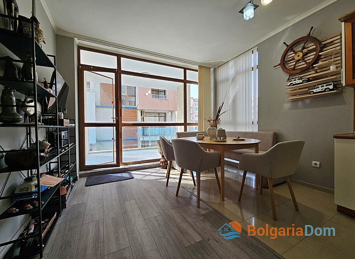 Three-room furnished apartment in the Sun City 1 complex. Photo 2