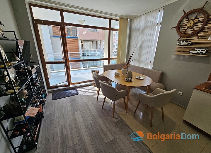 Three-room furnished apartment in the Sun City 1 complex. Photo 6