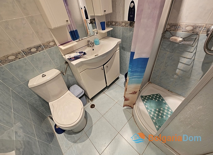 Großes Studio-Apartment in einem Komplex mit ausgezeichneter Lage. Foto 15