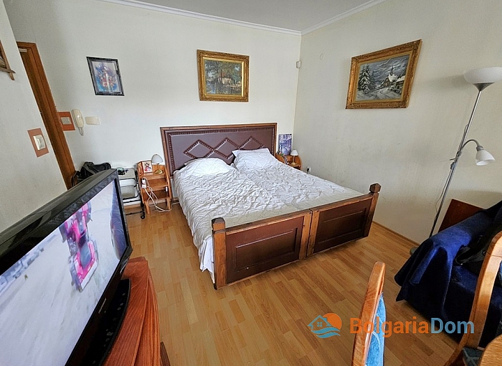 Großes Studio-Apartment in einem Komplex mit ausgezeichneter Lage. Foto 9