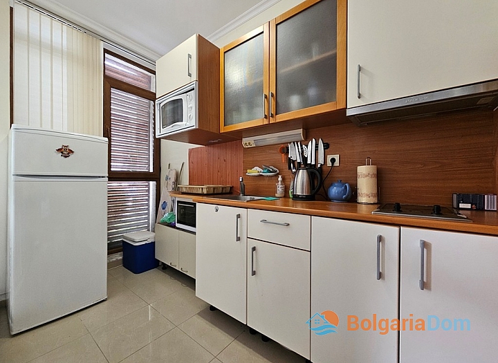 Großes Studio-Apartment in einem Komplex mit ausgezeichneter Lage. Foto 3