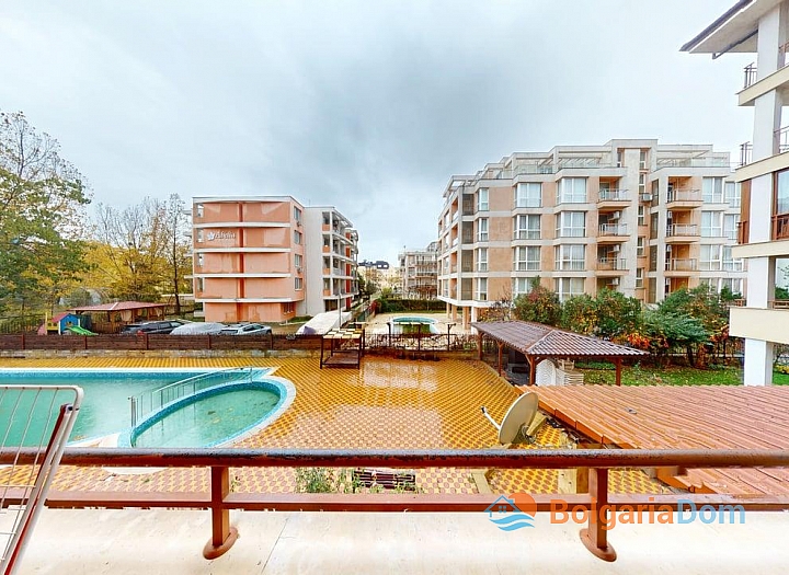 Zweizimmerwohnung mit Poolblick. Foto 4