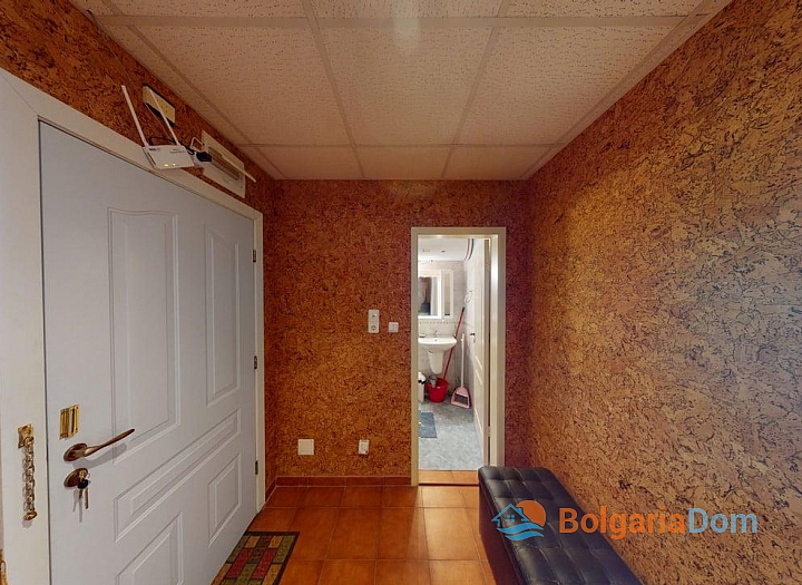 Large three-room apartment in a good complex. Photo 21