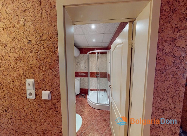 Large three-room apartment in a good complex. Photo 23