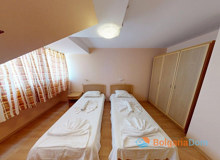 Large three-room apartment in a good complex. Photo 15