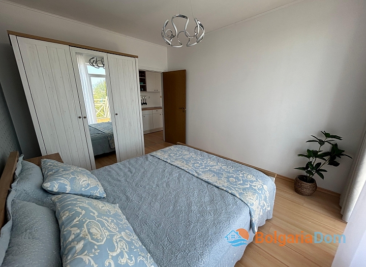 Schöne Wohnung in einer großen Anlage. Foto 24