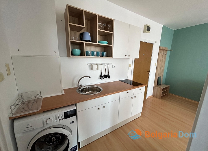 Schöne Wohnung in einer großen Anlage. Foto 26