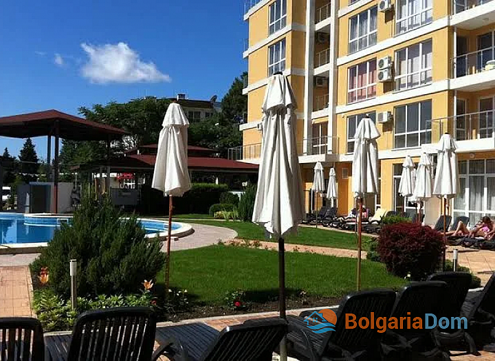 Prostorné studio v komplexu Flores Park, Slunečné pobřeží. Foto 1