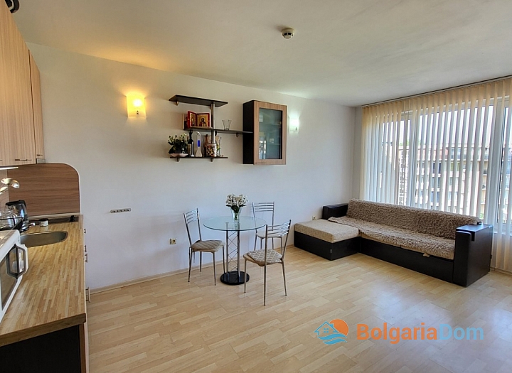 Zweizimmerwohnung fünf Gehminuten vom Meer entfernt. Foto 2