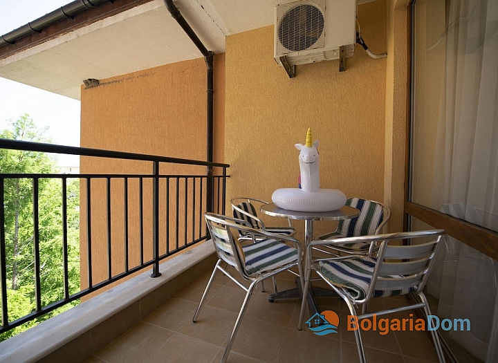 Spacious apartment in Saint Vlas with a low maintenance fee. Photo 4