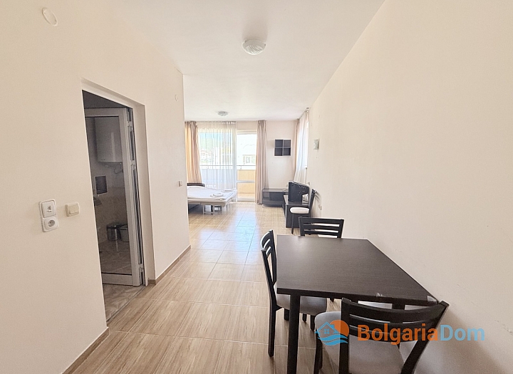 Przestronne studio z widokiem panoramicznym w Sveti Vlas. Zdjęcie 3