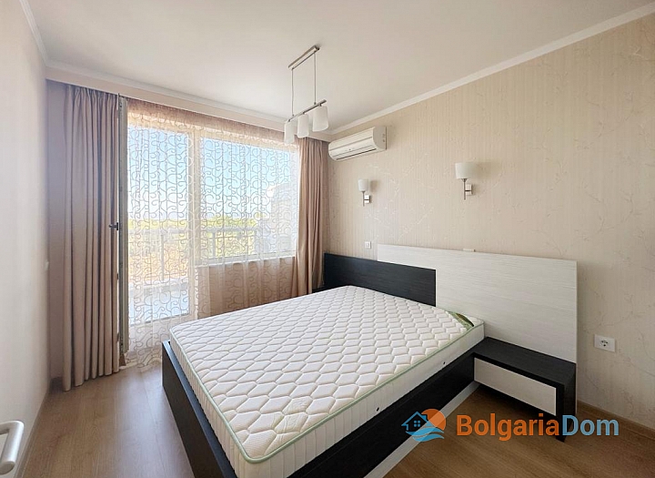 Luxusní apartmán 100 metrů od pláže v krásné budově. Foto 39