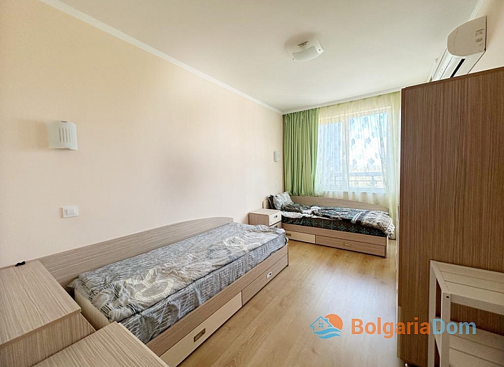 Luxusní apartmán 100 metrů od pláže v krásné budově. Foto 44